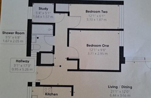Calne House | MODERN 2 BED BUNGALOW SLEEPS 4 Pet friendly SUMMER SALE