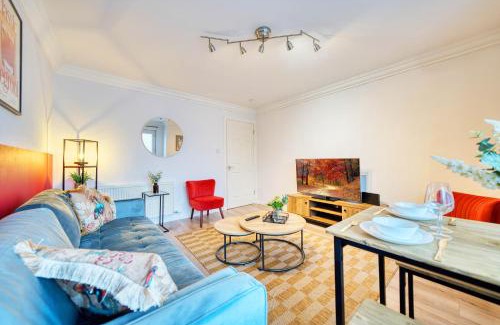 North Glasgow Apartment | Modern 2 Bed Flat with Free Parking