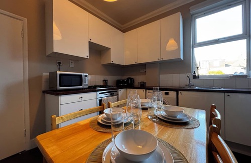 Brent Apartment | Modern 2 bed home in Kensal Rise - Easy access to Central London