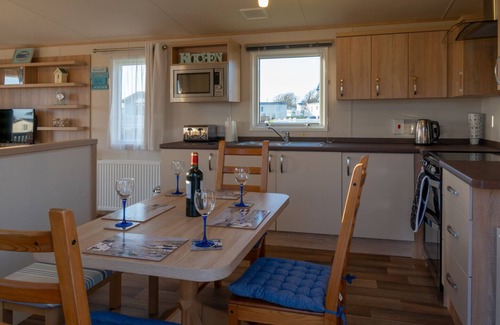 New Forest District House | Modern 2 Bedroom Caravan with Sea Views on the 5* Hoburne Naish Holiday Park