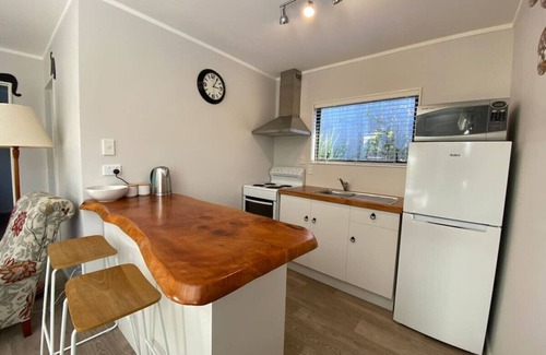 One Tree Point Apartment | Modern 2 Bedroom Apartment-One Tree Point