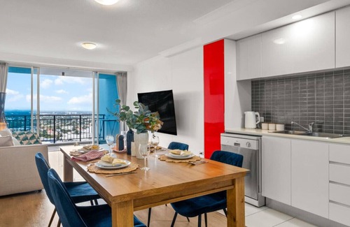 Southport Apartment | Modern 2BR Apartment in Southport Central