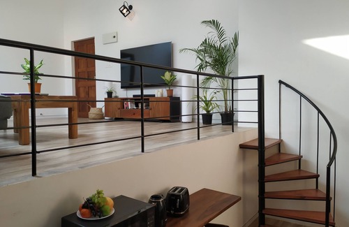 Vagator Apartment | Modern 2BR Skylit Penthouse w/Open Pvt Terrace. 7 mins walk to Vagator Beach