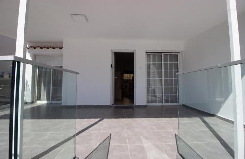 Oroklini Apartment | Modern 2BR Steps from Beach