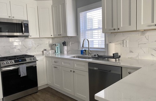 Roslindale Condo | Modern 2br with W/D in unit, Parking, central air