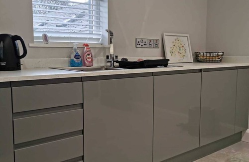 Bellaghy Apartment | Modern 3-bed Apartment in Magherafelt Sleeps 8
