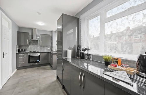 Abbey Wood House | Modern 3-Bed House in London close to City Airport