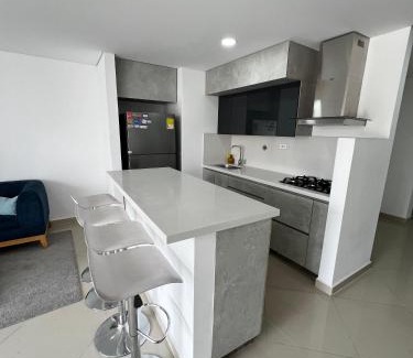 La America Apartment | Modern 3 Bedroom Apartment with balcony