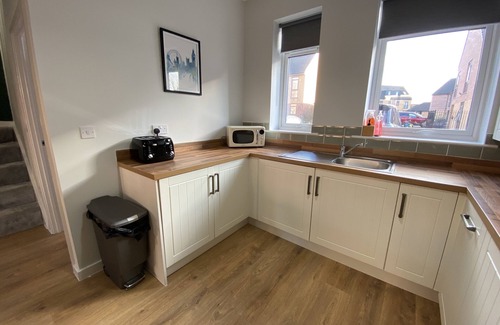 Arksey House | Modern 3-bedroom residential with double driveway