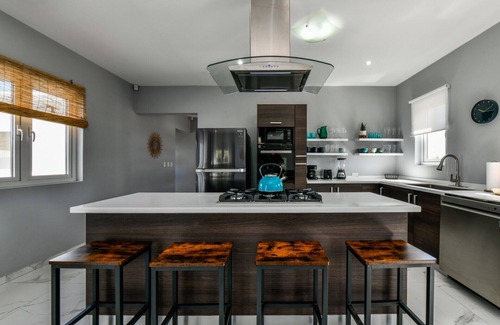 Sabana Liber Villa | Modern 3-bedroom villa with private pool, great alarm system, WiFi, hot water!