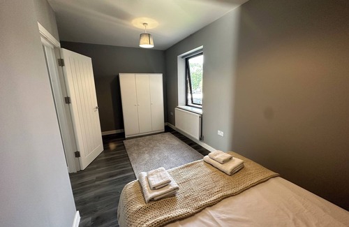 Canning Town North Apartment | Modern 3 bedrooms apartment in Canning Town