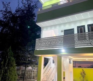 Accra Apartment | Modern 3-Story Condo with Private Rooftop Lounge