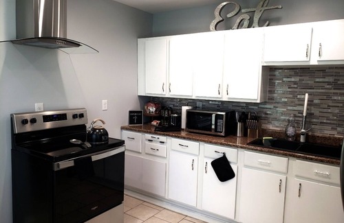 East Price Hill House | Modern 3 Story Italianate Row House