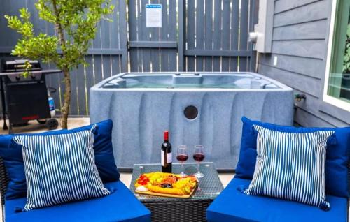 Greater East End House | Modern 3BR 2 5BA Home Just Completed with Hot Tub