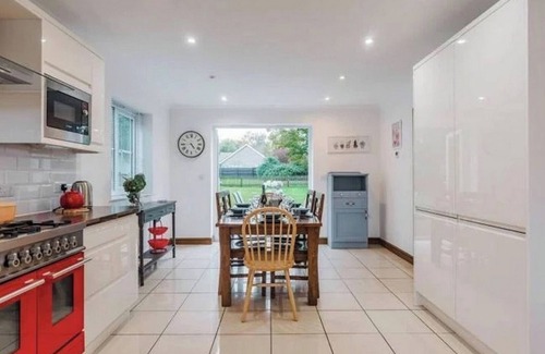 West Runton House | Modern 4-Bed Coastal Retreat in West Runton
