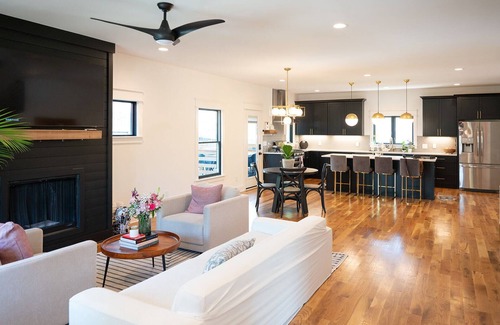 Cahal Street Group House | Modern 4BR Nashville Retreat with AC, Wi-Fi, Fitness Room & Prime Location!