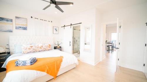 Park View House | Modern 5BR & 5BA Rooftop Deck & Private Parking