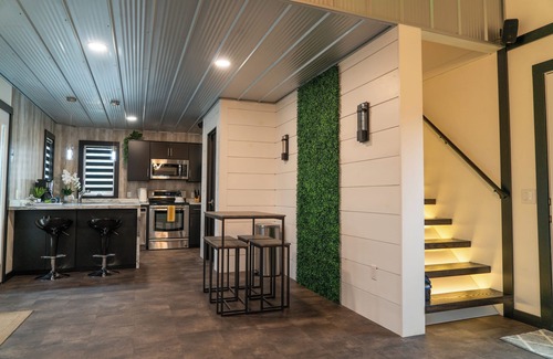 Holmesville House | Modern Amish Country Home, close to Berlin, Millersburg, Wooster, Loudenville.