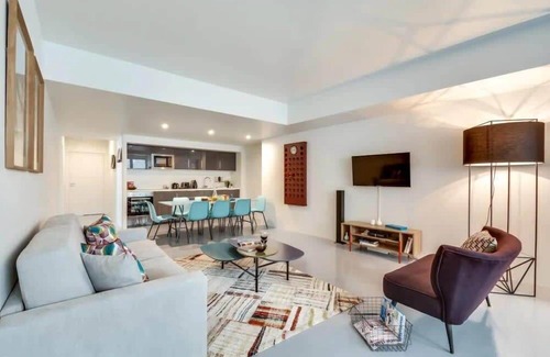 Quartier Sainte-Avoye Apartment | Modern and bright 2BD for 11 guests in Le Marais!