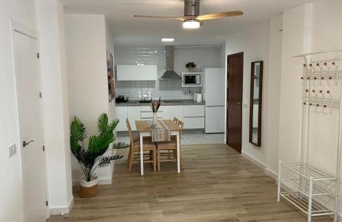 Distrito Noroeste Apartment | Modern and Bright close to the Station