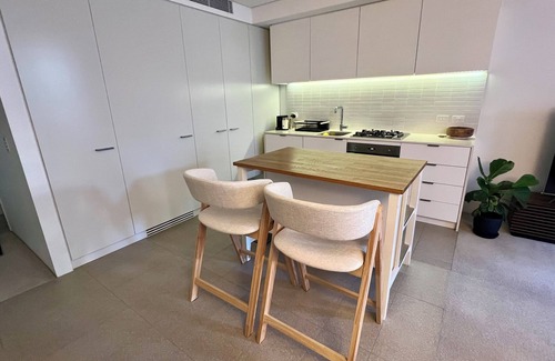 Randwick Apartment | Modern and cozy 1 bedroom apartment in a central location in Randwick