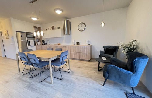 Kopavogur Apartment | Modern and spacious 3 bedroom apartment in Kópavogur, centrally located.