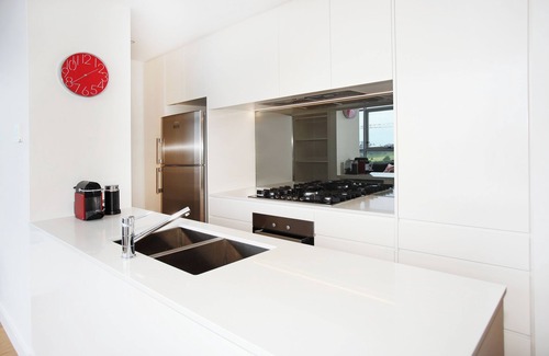 Zetland Apartment | Modern and Spacious 3BR Zetland Apartment with Views over Moore Park