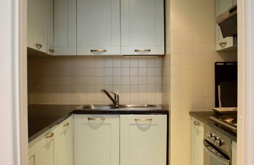 City Centre Dublin Apartment | Modern and Stylish Apartment by Grand Canal
