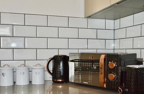 Bracknell Apartment | Modern and Unique Fully Furnished City Centre 2Bed 2Bath Free Parking