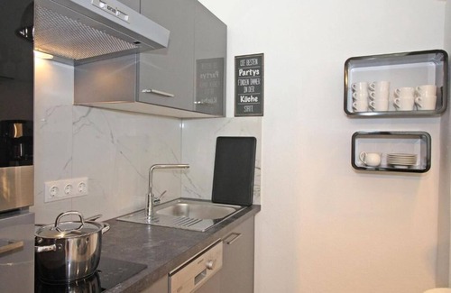 Schottenfeld Apartment | Modern apartment (63sqm) with bathtub and open kitchen