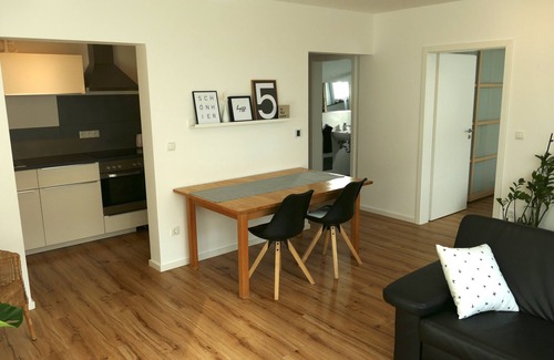 Buttenheim Apartment | Modern apartment