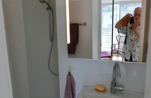 Pempelfort Apartment | Modern apartment with flair in the heart of Düsseldorf with free WiFi