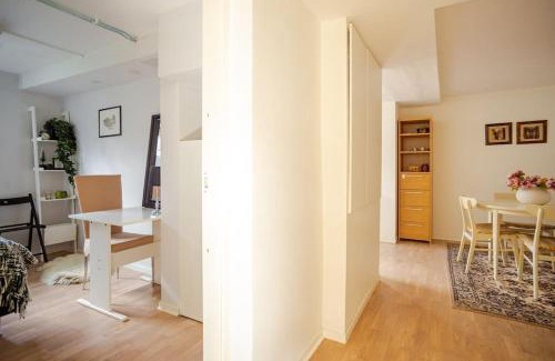 Bramhult Apartment | Modern apartment in a quiet neighbourhood