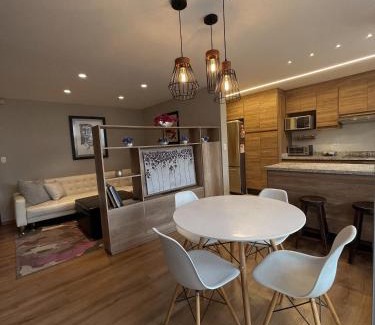 La Colon Apartment | Modern Apartment in the Heart of Quito