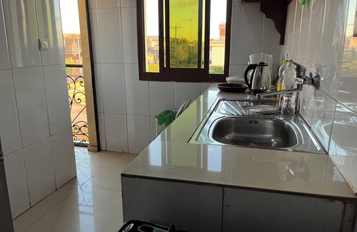 Yaounde Apartment | Modern apartment Maetur Nkomo Yaoundé, surveillance camera, chic neighborhood