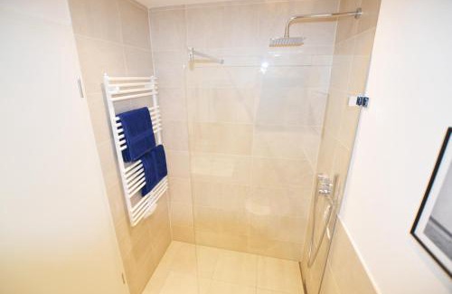 Obersendling Apartment | Modern apartment near downtown