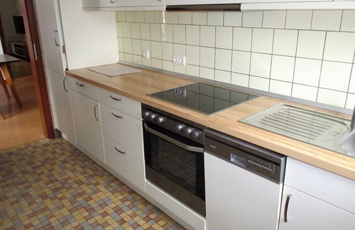 Ludingworth Apartment | Modern apartment on the 1st floor, 3 rooms + dining area, kitchen w. Dishwasher, bathroom