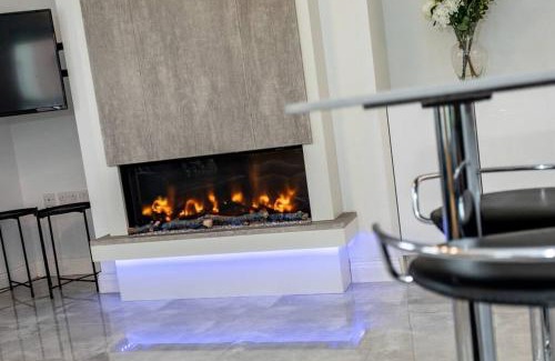 Portrush Apartment | Modern Apartment Portrush - Sleeps 7