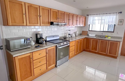 Cartago Apartment | Modern apartment, safe+quiet, centrally located