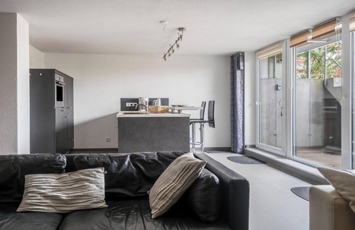 Moos Apartment | Modern Apartment Steg 1 in Quiet Location with Garden, Terrace & Wi-Fi