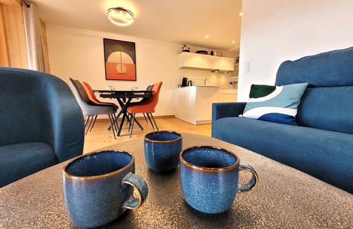 Les Gets Apartment | Modern Apartment with Sunlit Terrace, Close to Ski Slopes and Village Amenities