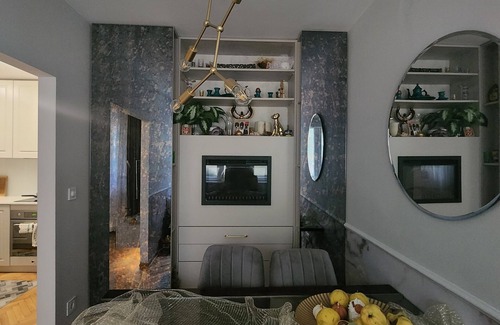 Novi Beograd Apartment | Modern apartment with Piano and 5 minutes walking distance from Airport City