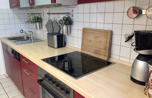Rosenheim Apartment | * Modern apartment with terrace and garden in the heart of Rosenheim *