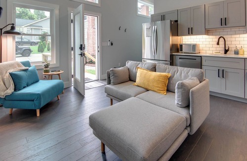 Oakley House | Modern Asheville home brand new! Your perfect mountain getaway awaits! n