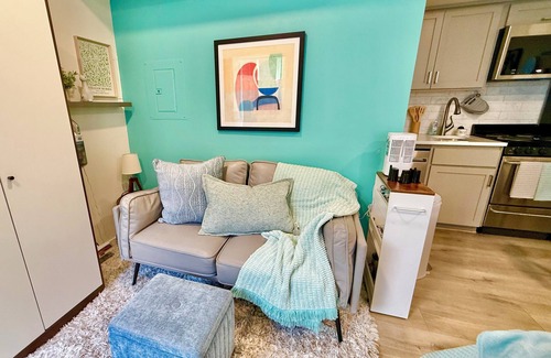 Sellwood-Moreland Apartment | Modern-Boho Studio with Private Zen Patio – Sellwood, Portland