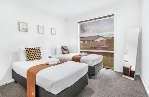 Hamilton House | Modern, Central and Classy - By KOSH BNB