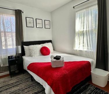 Hicksville House | Modern Chic CoCo Chanel Inspired * Biz Friendly * Close To All