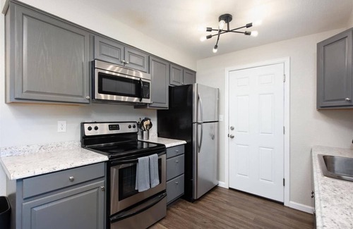 Wheat Ridge Apartment | Modern Chic Retreat | Near Mtns & Red Rocks | Wifi