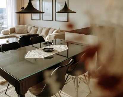 Jerli Talinovac Apartment | Modern, City/Industrial Style
