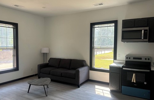 Jackson House | Modern Comfort in Jackson,TN LANA area